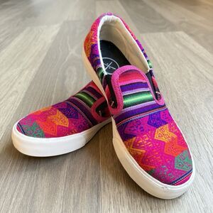 inkkas Shoes Women 6 Slip On Sneakers Flats Cultural Serape Tribal Colorful